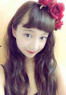 爱乃  个人资料,才华横溢的年轻艺术家之路